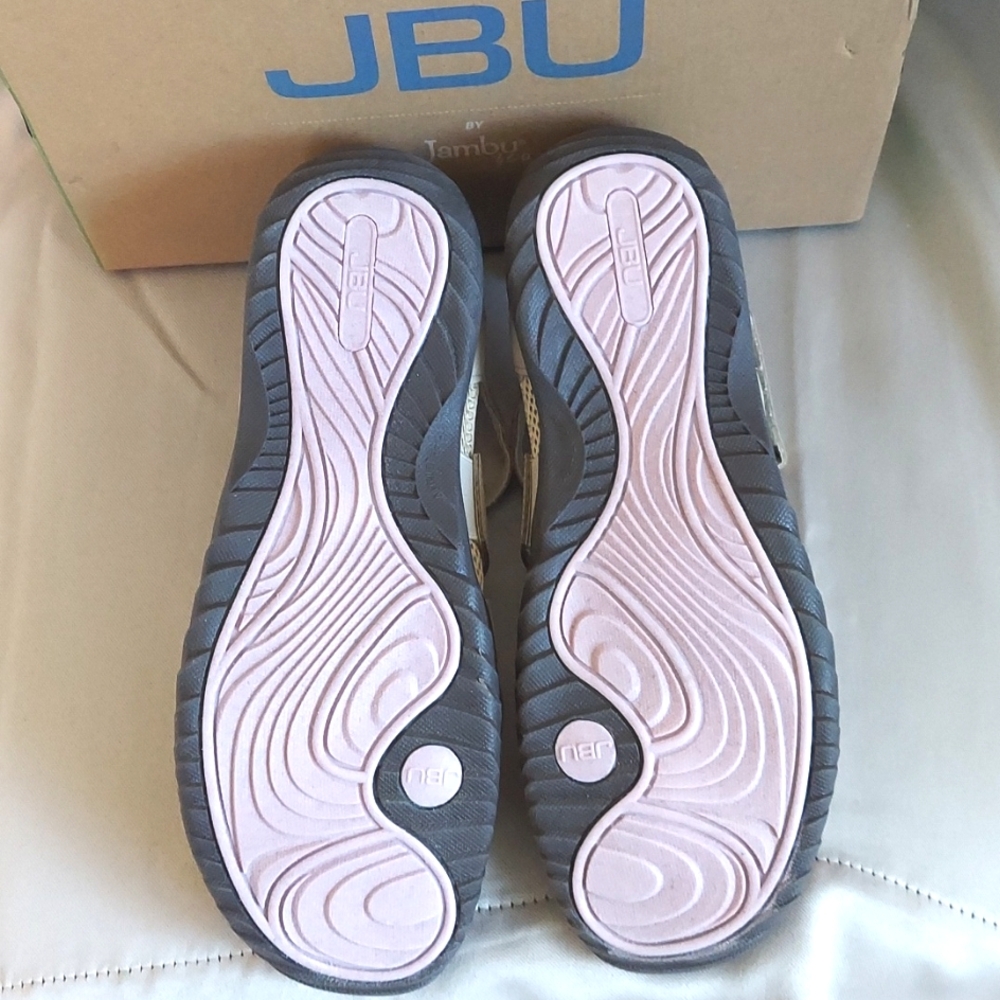 JBU Shoes, Size 12, Taupe "Gemini" Microsuede Leather, Comfort Walking, NEW!! - Picture 3 of 9